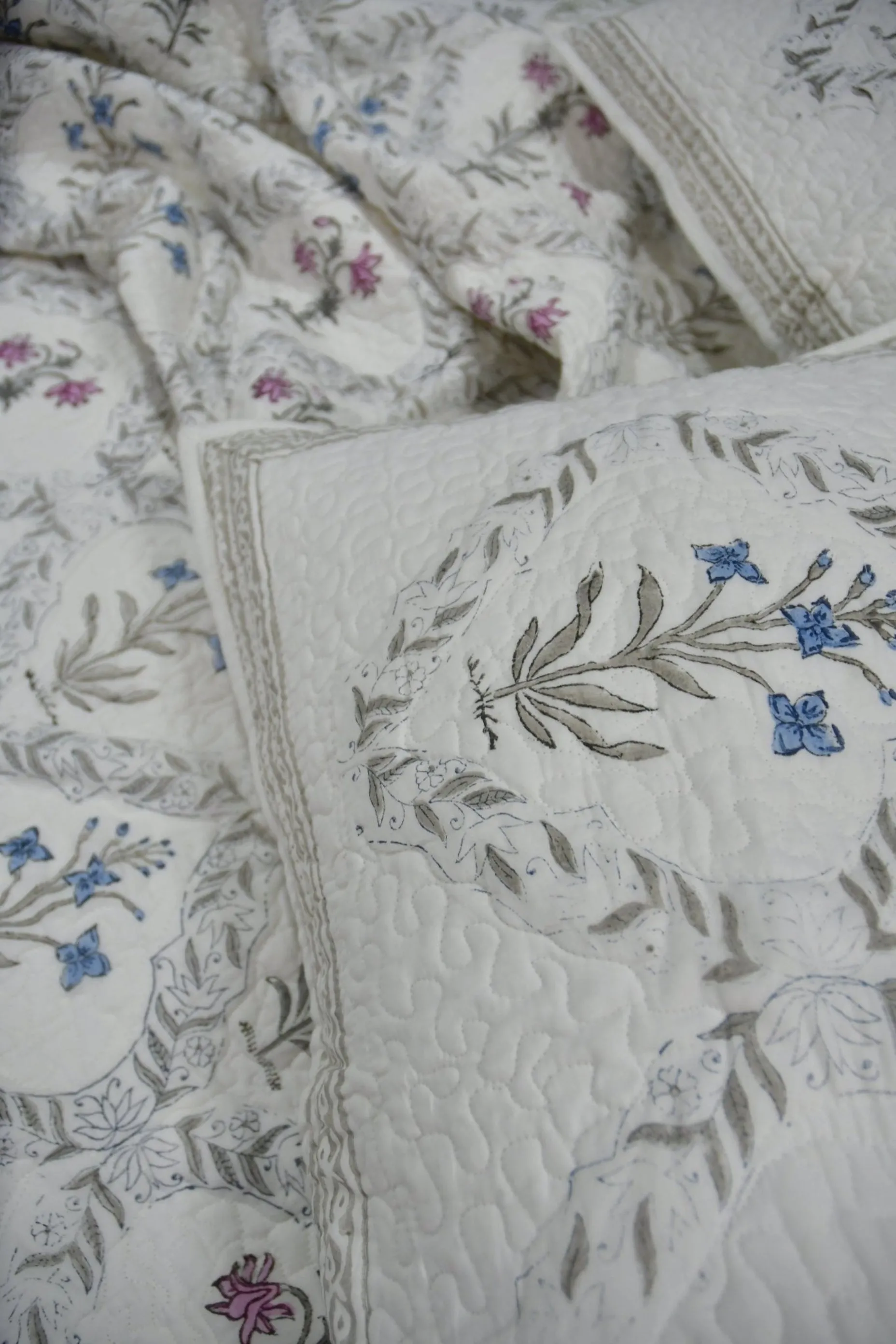 Classic Mughal Jaal Bedcover