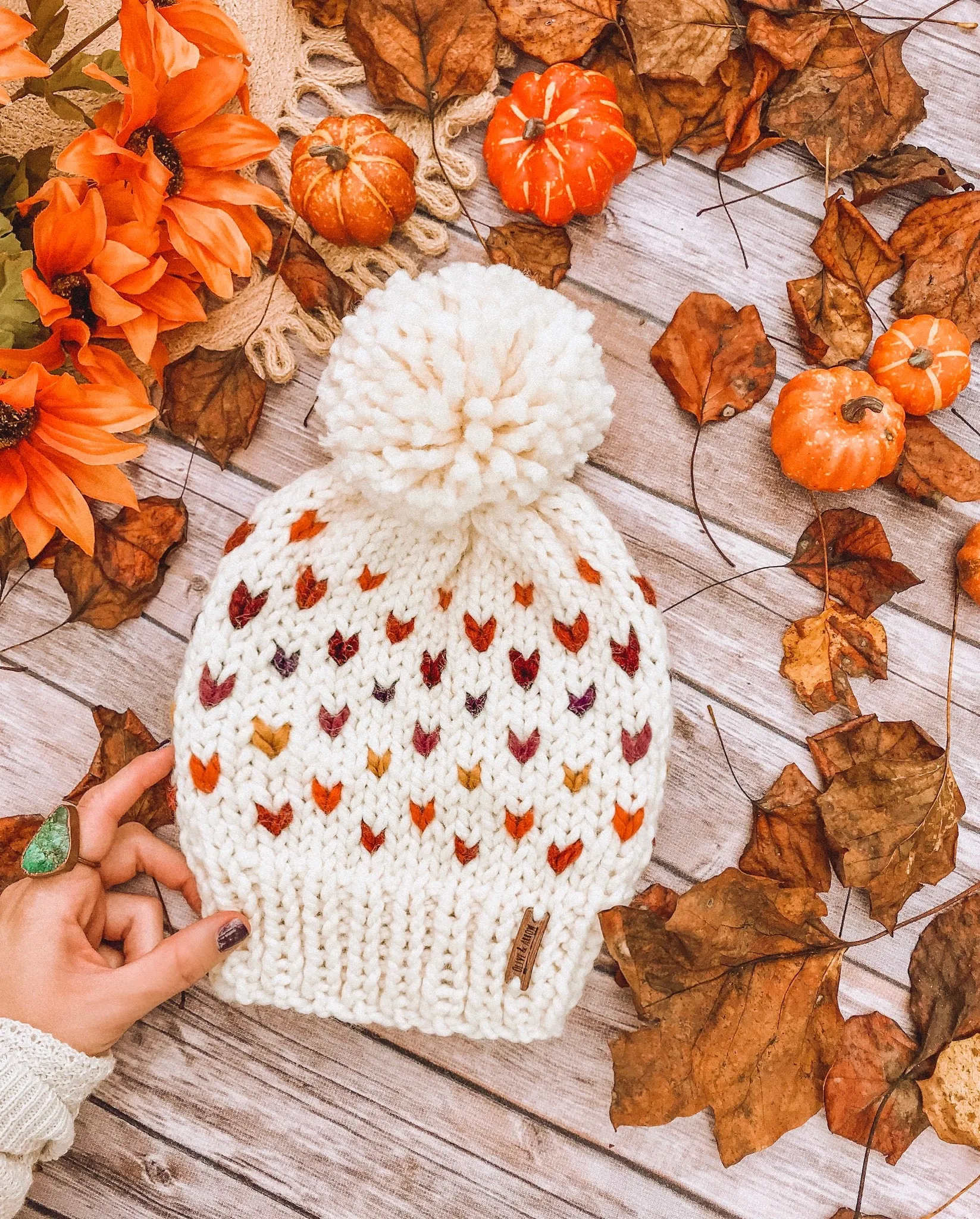 Easy Knitting Pattern Adult Knit Hat Beanie Fair Isle Knitting // Retro Rainbow Hearts